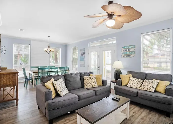 Deja Blue- Pet Friendly- Pool Front