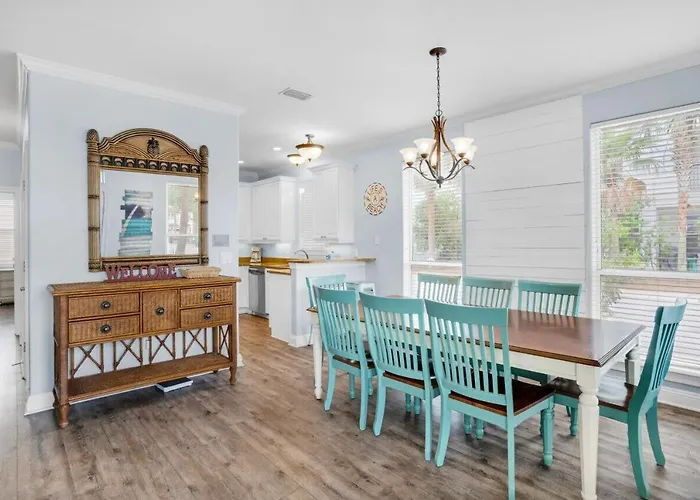 Deja Blue- Pet Friendly- Pool Front
