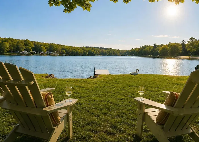 Lakefront Retreat Home- Swimming-Fishing-Boating