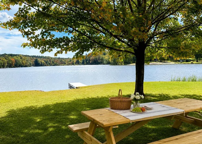 Lakefront Retreat Home- Swimming-Fishing-Boating