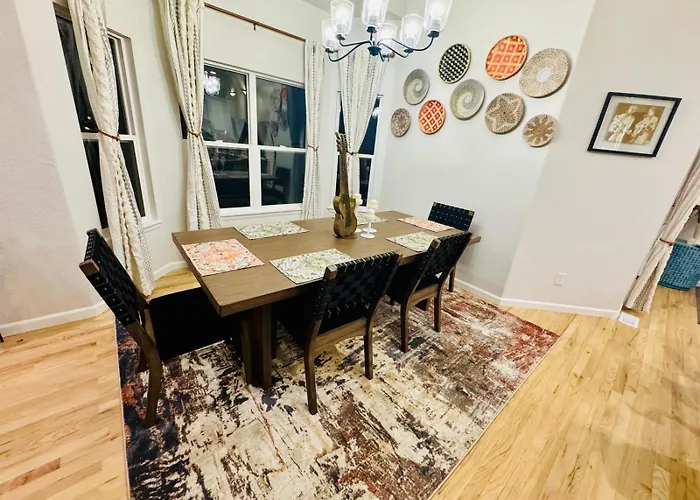 5Br Greeley Home - Sleeps 14, Pets Ok, Ev Charger