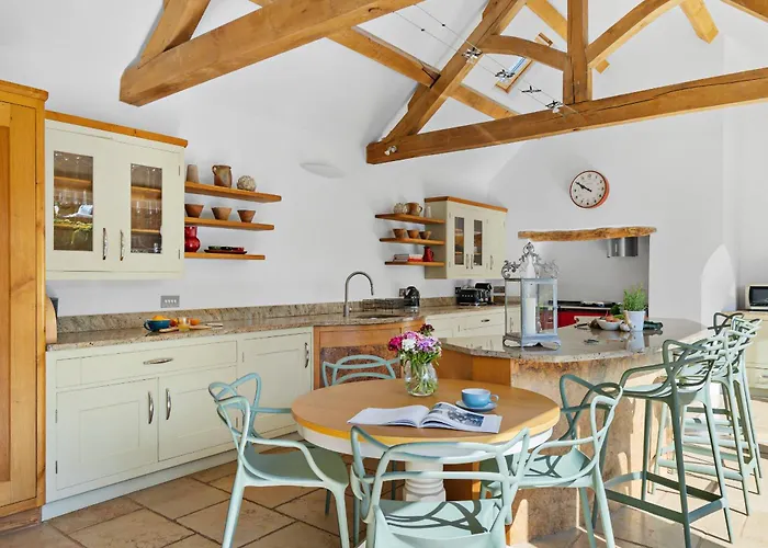 Lower Easton Farmhouse - Near Kingsbridge, A Beautifully Restored Grade II Countryside Retreat