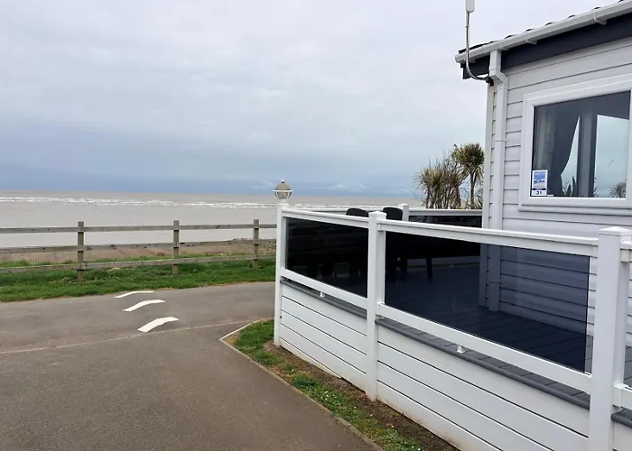 Stunning 4 Berth Lodge With Full Sea Views In Suffolk Ref 68031Cr