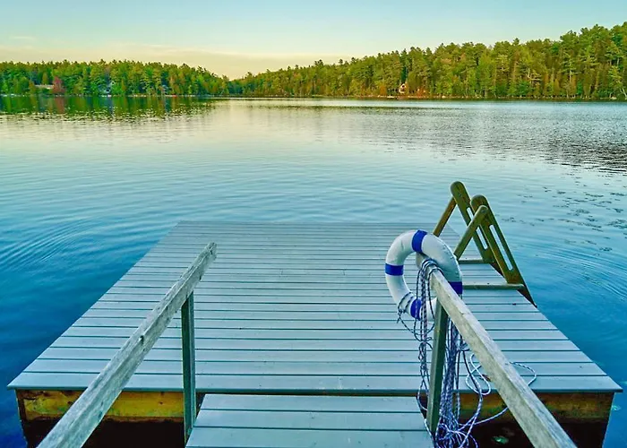 Northern Nest Mdi Lakefront Single-Level, Dual King Bedrooms & Private Dock