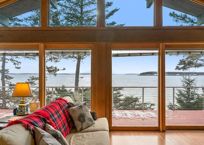 Reed Shore Cottage Oceanfront, Sunset View, Private Shore Stairs, Harbor Watch