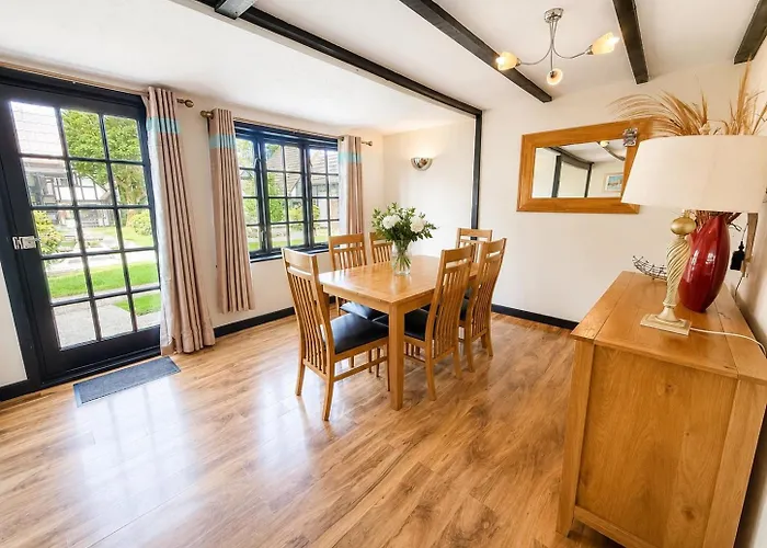 Large Coastal Holiday Home With Pool Near St Ives