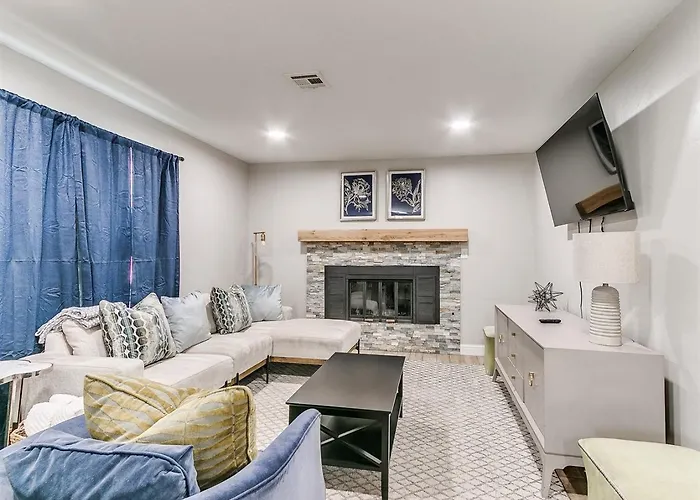 Grove St Bungalow 3Br Work Nook The Village
