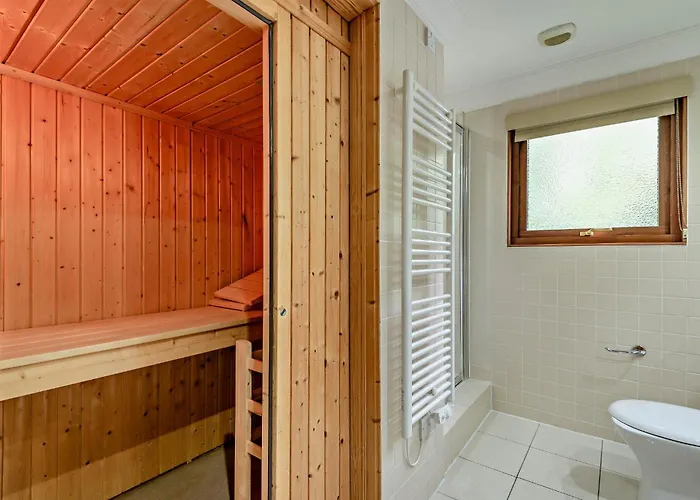 Host & Stay - Blackthorne Lodge