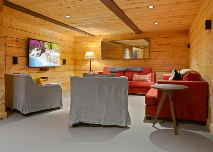 Quietside Quarterdeck Dual King Wings, Bunk Room, Fire Patio & Pet-Friendly