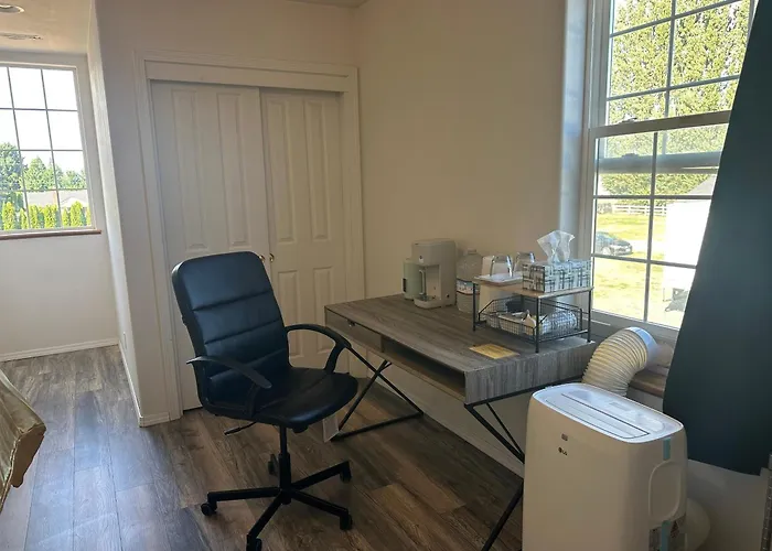 Peaceful Private Room & Bath With Ac, Mountain View