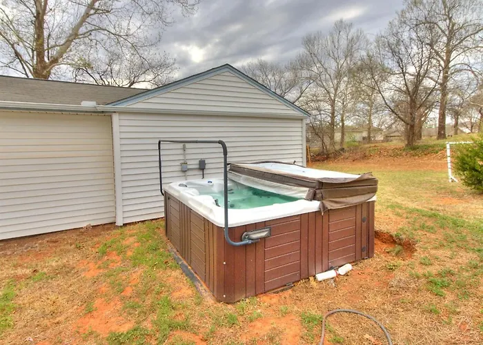 4Br For Rent In Edmond Near Uco Plus Hot Tub