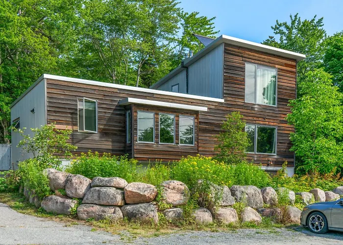 The Crag On The Acadia National Park Border - Deck, Fire Pit, Steps To Trails