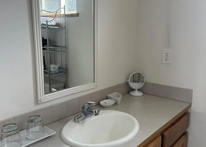Peaceful Private Room & Bath With Ac, Mountain View