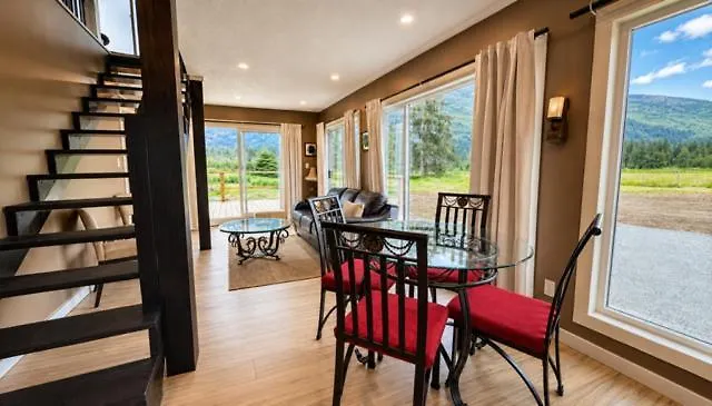 Scenic Cosy Loft Cottage Pet Freindly Sleeps 6