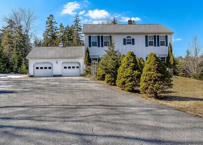 Spacious Seven Peaks Ridge Quiet Side Hot Tub, Pet Friendly, Fire Pit & Deck