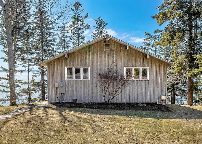 Reed Shore Cottage Oceanfront, Sunset View, Private Shore Stairs, Harbor Watch