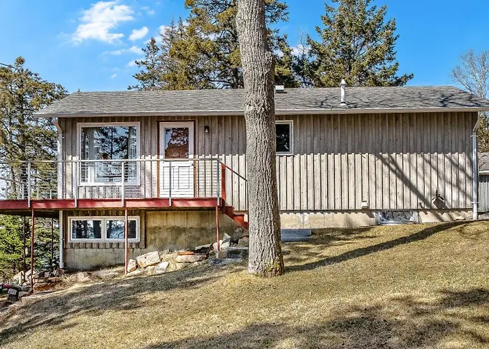 Reed Shore Cottage Oceanfront, Sunset View, Private Shore Stairs, Harbor Watch