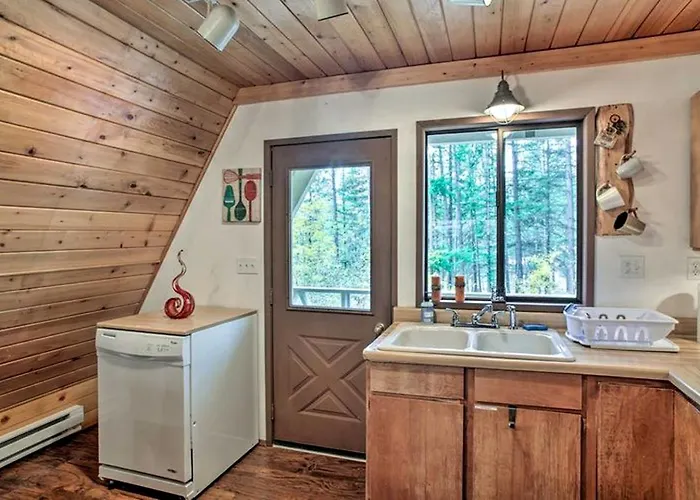 Cozy A-Frame Cabin For A Getaway Near Lake Wenatchee In Leavenworth, Washington