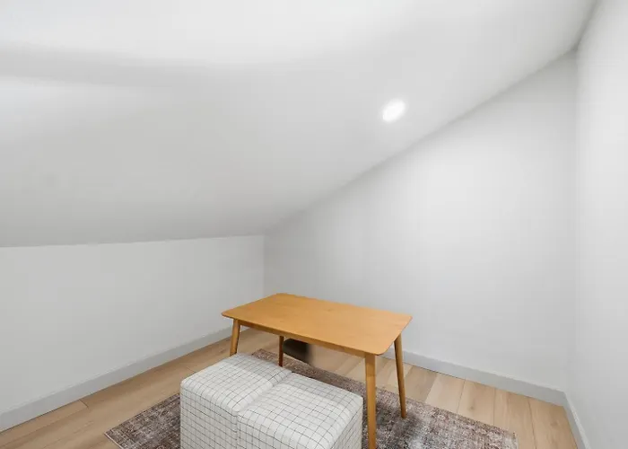 Modern Mountain-Chic Condo-Ski, Golf, Bike, Hike!