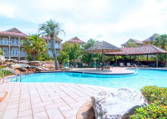 Splish Splash Pet Friendly Pool View