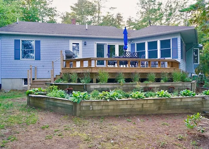 Northern Nest Mdi Lakefront Single-Level, Dual King Bedrooms & Private Dock