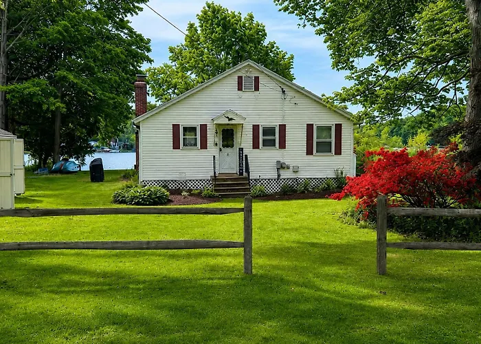 Lakefront Retreat Home- Swimming-Fishing-Boating
