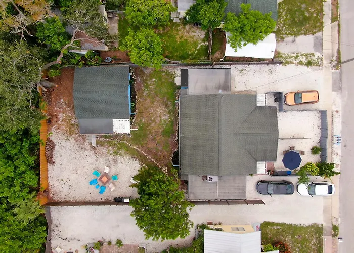 Lil John Coastal Cottage Near Siesta Key Beach