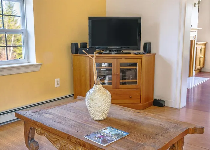 Spacious Seven Peaks Ridge Quiet Side Hot Tub, Pet Friendly, Fire Pit & Deck