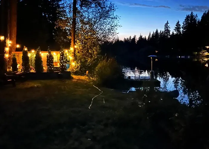 Birdsong Lakeside Serenity Retreat