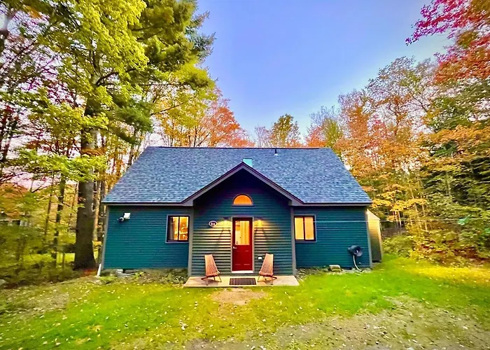 Mid-Mod Vt Dream Chalet Near Skiing And Lake With Clubhouse Hot Tub, Pools
