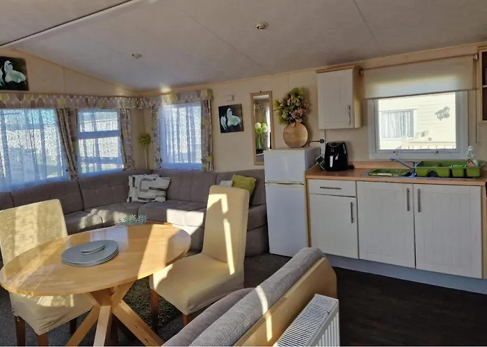 8 Berth Caravan At Butlins Skegness