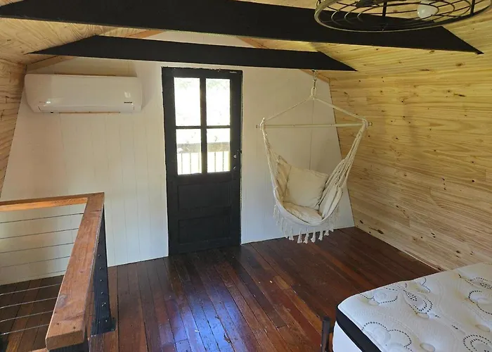 Cozy Bethel Barn
