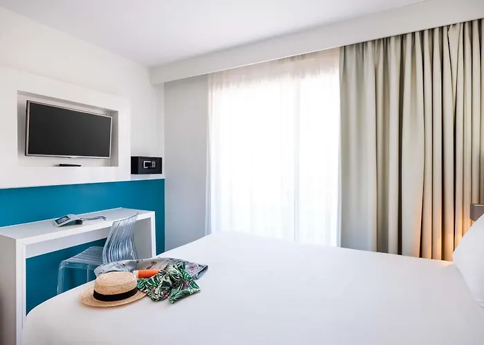 Ibis Styles Menton Centre