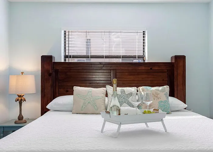Screened Heated Pool, 15 Min To Beach 4Br Sleeps 10, Largo