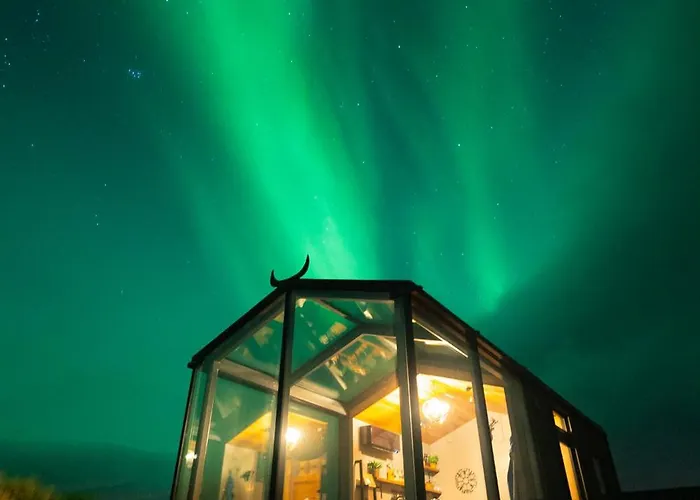 Panorama Glass Lodge South