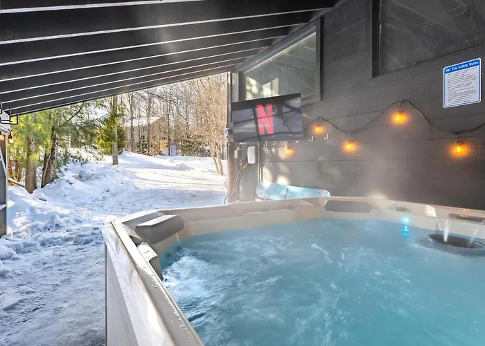 Slippery Slope Chalet, Hot Tub, Arcade, Firepit, 5 Min To Base, Nightlife And Restaurants