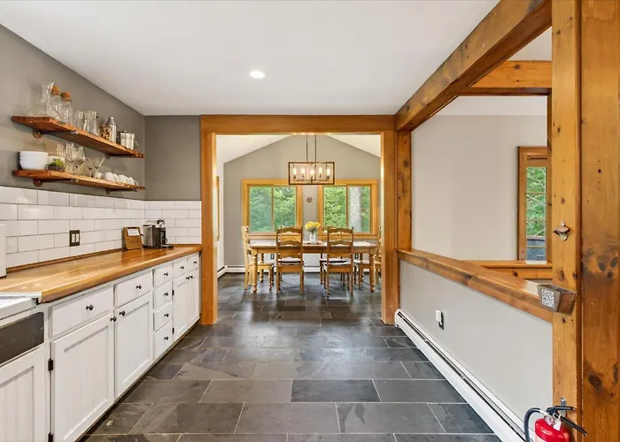 Slippery Slope Chalet, Hot Tub, Arcade, Firepit, 5 Min To Base, Nightlife And Restaurants