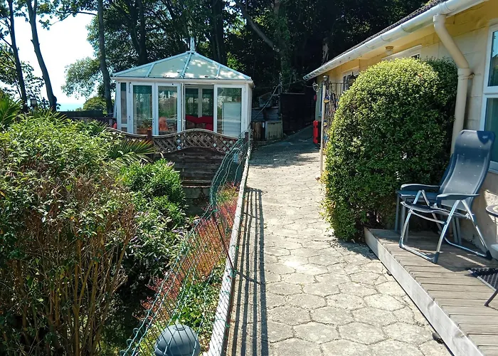 Cosy Warren - With Ocean View - Plus Savings On Ferry Travel