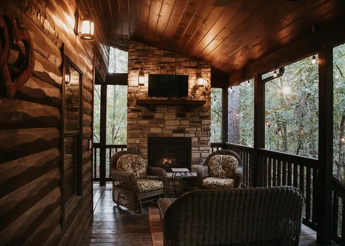 Secluded Creek Hot Tub Patio Ev Charger