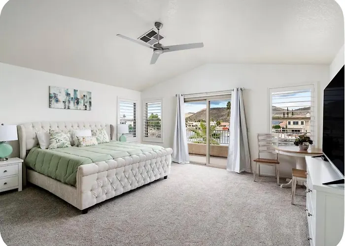 Lakefront Retreat Free Heated Pool Game Room
