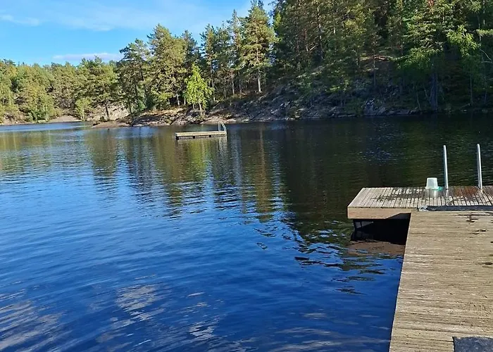 Mysig Stuga Pa Vaermdoe