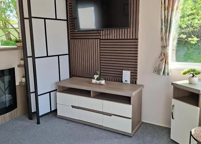 Homely Caravan In Skegness - Sleeps 6