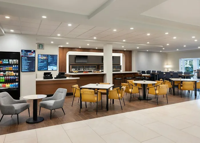 Kid friendly hotel Courtyard By Marriott Across Universal Orlando
