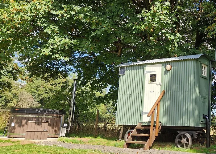The Delkin Shepherds Huts Castle Combe