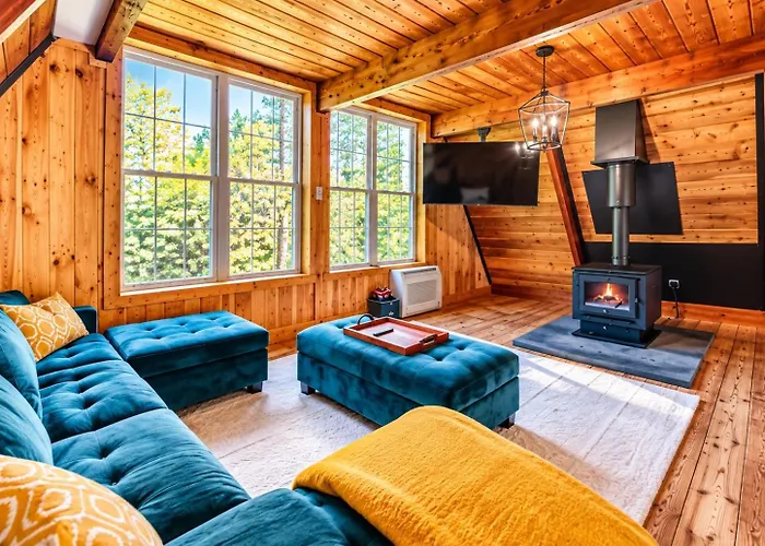 Lovers Edge A-Frame Private Hot Tub & Sauna