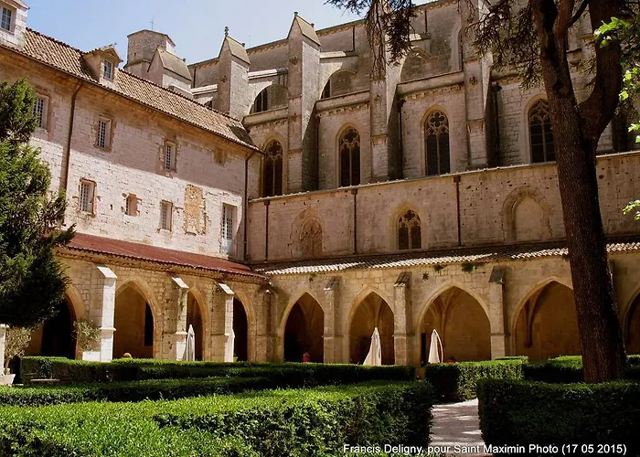 Le Couvent Royal