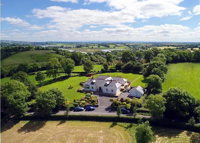 Jacuzzi hotel: Willowbank House And Lodges