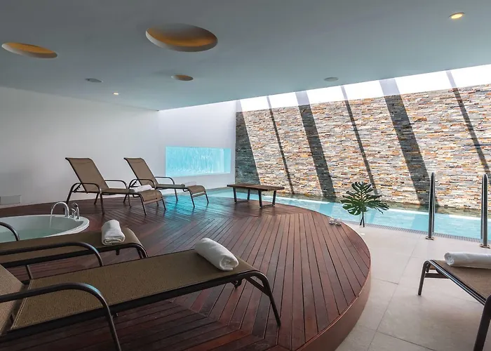 Perros hoteles Dazzler By Wyndham Colonia