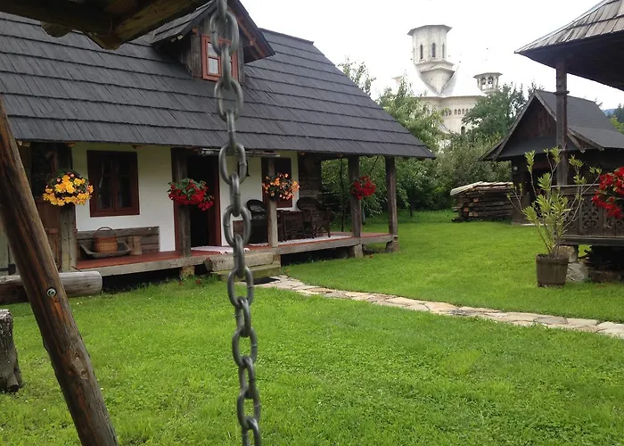 Casa Povestilor Din Bucovina
