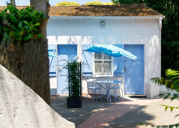 Hôtel Ping Pong: Hôtel Les Liserons de Mougins